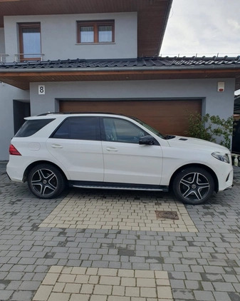 Mercedes-Benz GLE cena 224900 przebieg: 111000, rok produkcji 2018 z Dzierżoniów małe 631